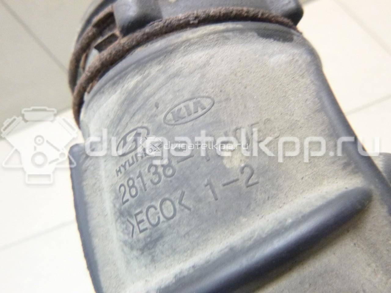 Фото Патрубок воздушного фильтра для двигателя G4FC для Hyundai / Kia 114-132 л.с 16V 1.6 л Бензин/спирт 281301H050 {forloop.counter}}