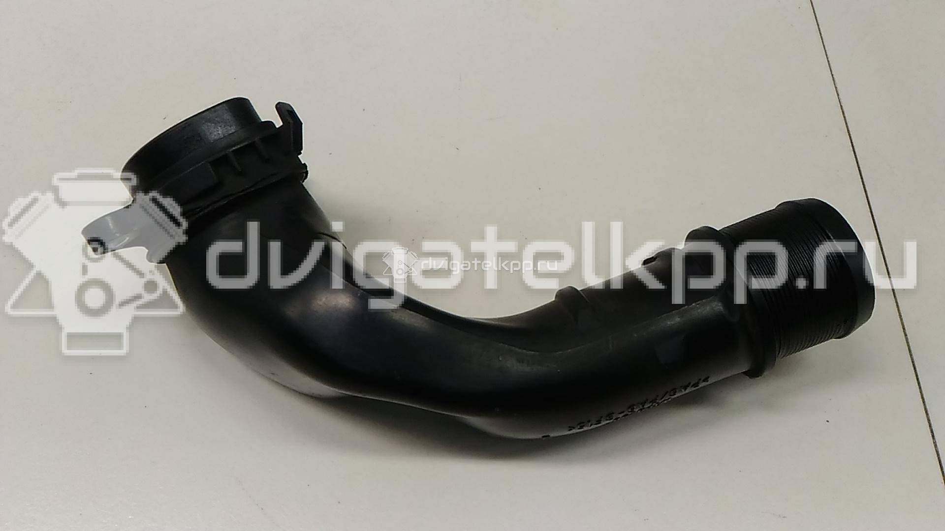 Фото Патрубок интеркулера для двигателя Z 19 DTH для Holden / Opel / Vauxhall 150 л.с 16V 1.9 л Дизельное топливо 55353825 {forloop.counter}}