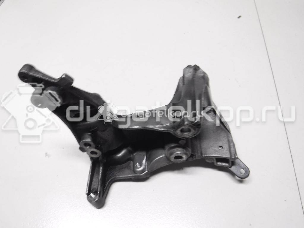 Фото Кронштейн генератора для двигателя 9HV (DV6TED4) для Peugeot 308 / 207 / 307 / Partner 90 л.с 16V 1.6 л Дизельное топливо 5706N6 {forloop.counter}}