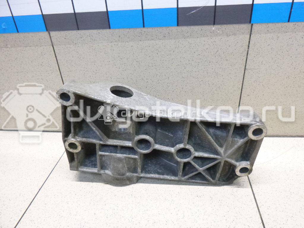 Фото Кронштейн генератора для двигателя AEE для Volkswagen Polo / Caddy / Vento 1H2 / Golf 75 л.с 8V 1.6 л бензин 030145169H {forloop.counter}}