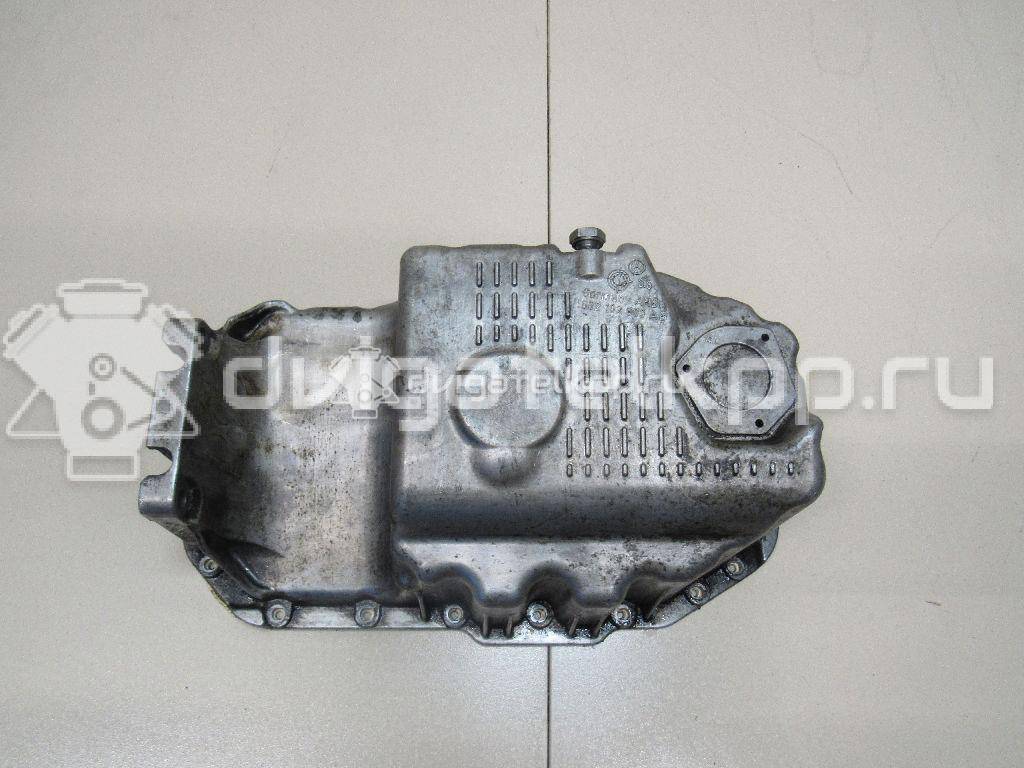 Фото Поддон масляный двигателя для двигателя AUB для Volkswagen Polo / Lupo 6X1, 6E1 101 л.с 16V 1.4 л бензин 032103603AB {forloop.counter}}