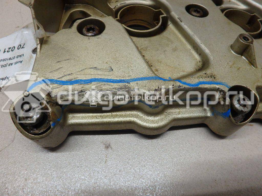 Фото Крышка головки блока (клапанная) для двигателя BAR для Volkswagen Touareg 314-350 л.с 32V 4.2 л бензин 079103472AF {forloop.counter}}