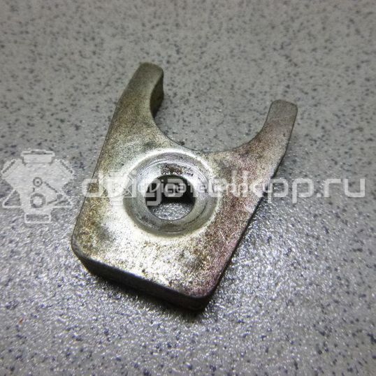 Фото Кронштейн форсунки для двигателя 6G74 (DOHC 24V) для Mitsubishi Proudia Dignity S4 A, S3 A / Pajero 184-260 л.с 24V 3.5 л бензин MR988381